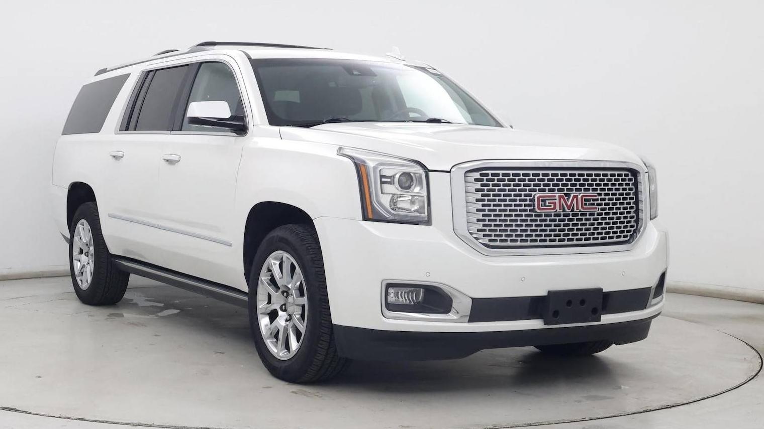 GMC YUKON XL 2017 1GKS2HKJ6HR212940 image